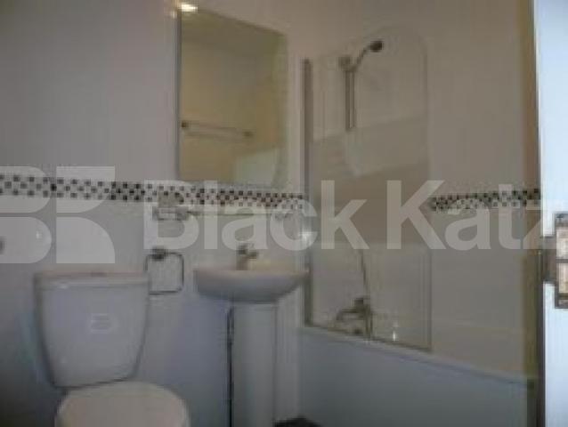 			2 Bedroom, 1 bath, 1 reception Flat			 The Broadway, Crouch End